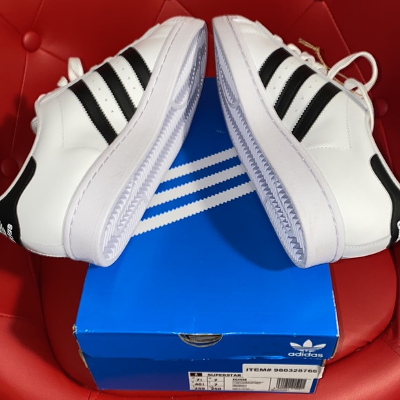 Adidas Original Superstars - Picture 6 of 6